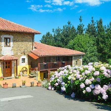 La Asturxana Guest House Malleza Екстериор снимка