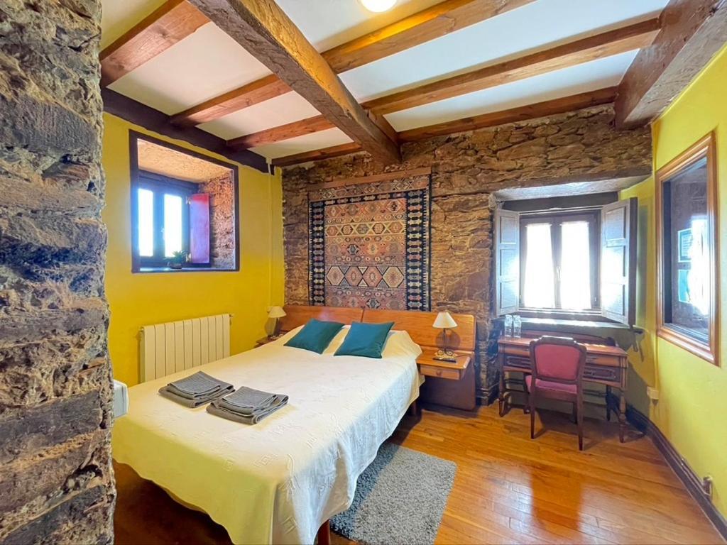 La Asturxana Guest House Malleza Екстериор снимка
