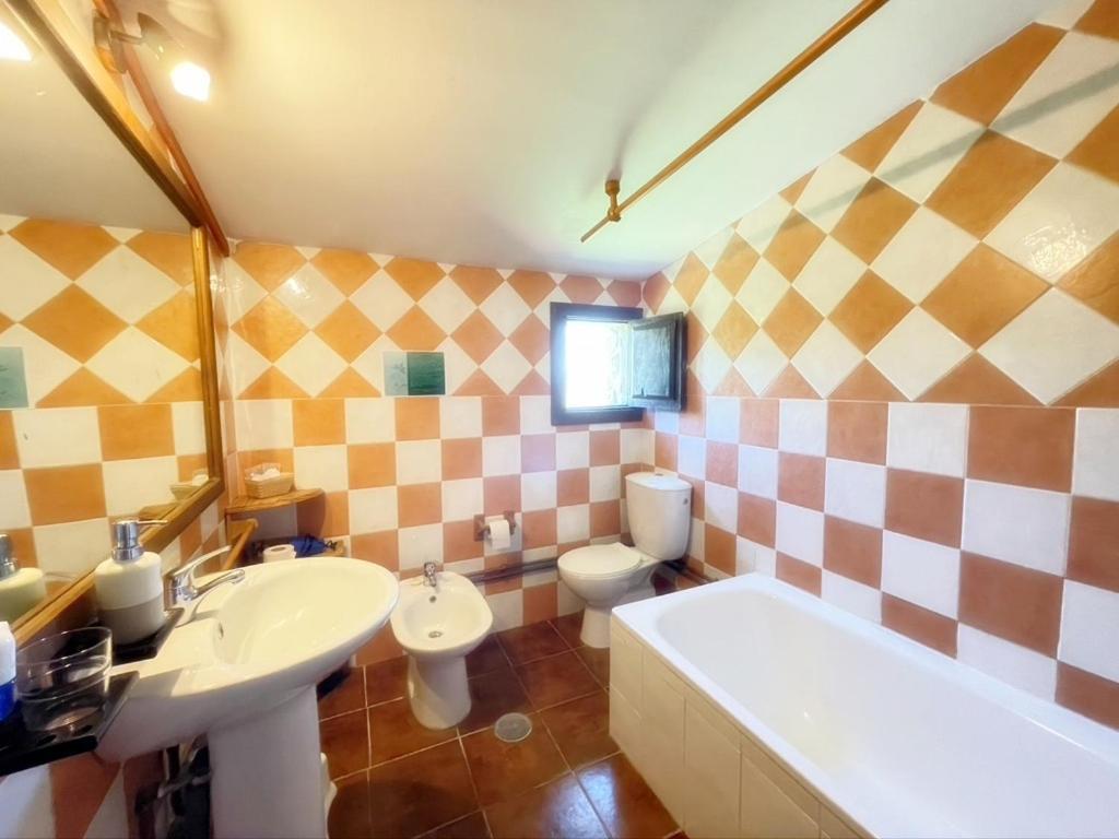 La Asturxana Guest House Malleza Екстериор снимка