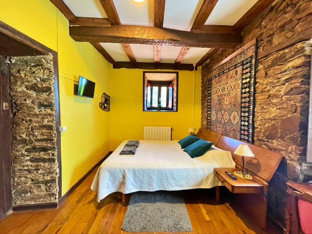 La Asturxana Guest House Malleza Екстериор снимка