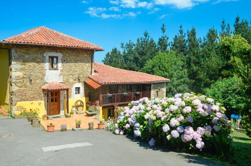 La Asturxana Guest House Malleza Екстериор снимка